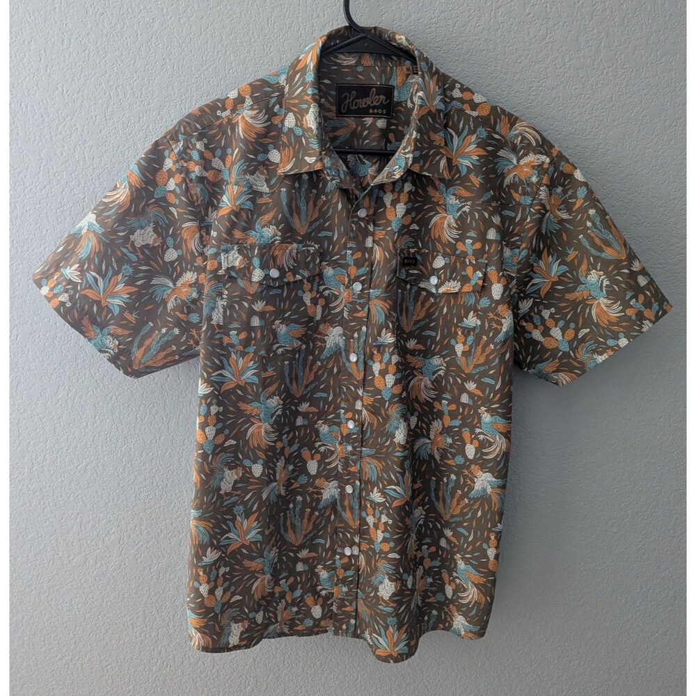 Howler Brothers H Bar B Snap Shirt Men's Size Medium Brown Rooster Cacti Print